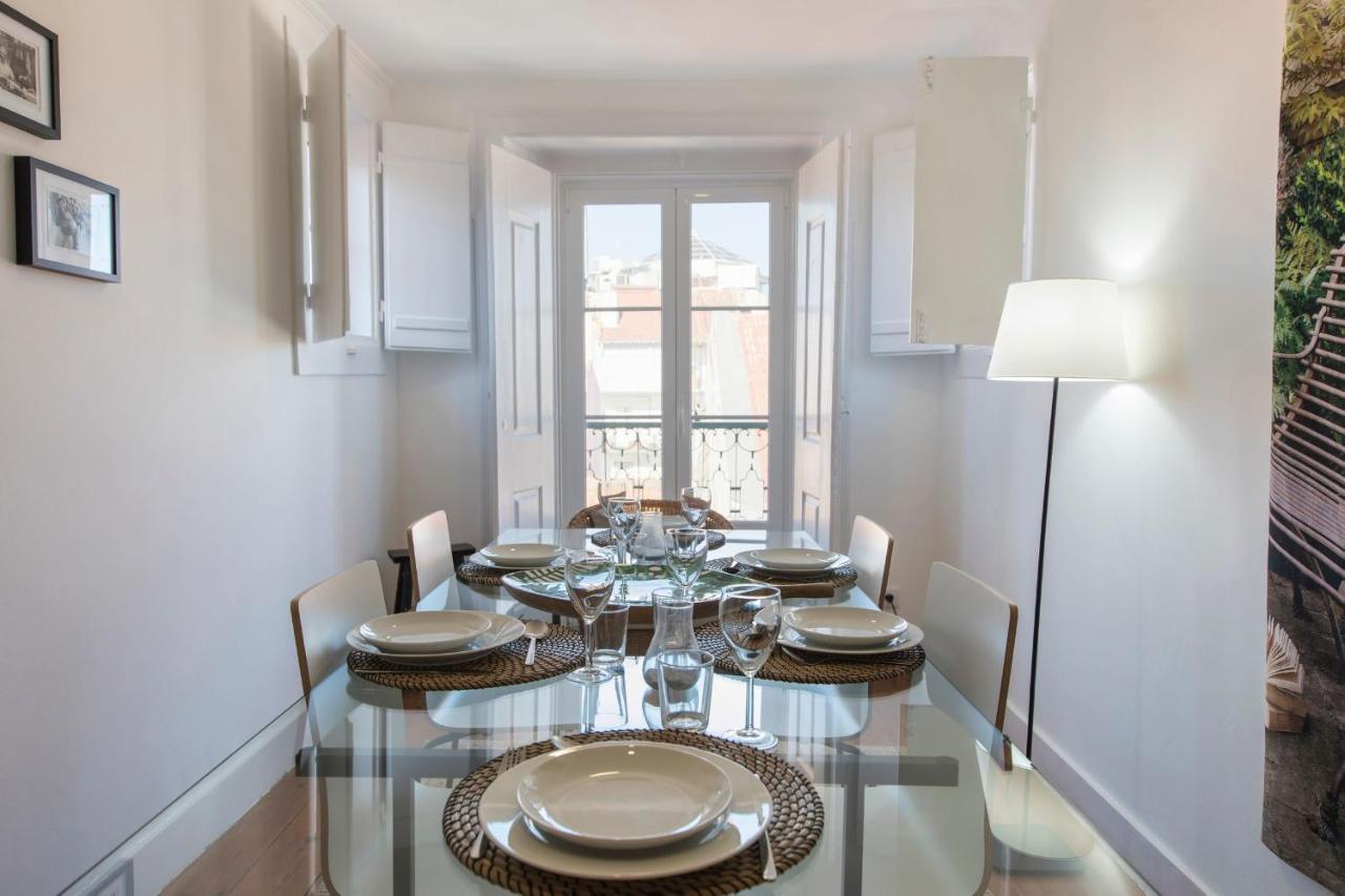 Lovelystay - Bairro Alto Terrace Wonder ลิสบอน ภายนอก รูปภาพ