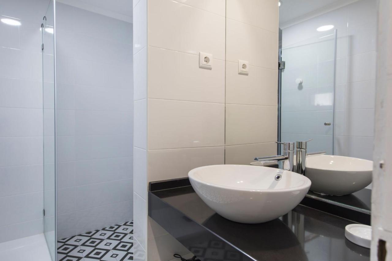 Lovelystay - Bairro Alto Terrace Wonder ลิสบอน ภายนอก รูปภาพ
